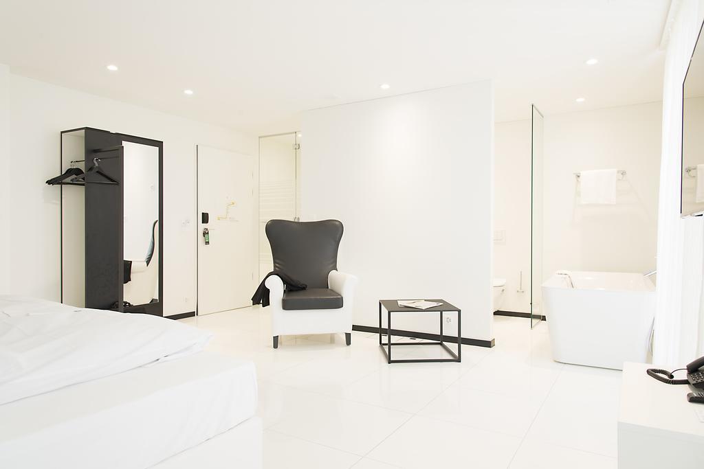 Residence Thessoni Home Zurich -Self Checkin -No Restaurants-Short&Longstay Regensdorf Ruang foto