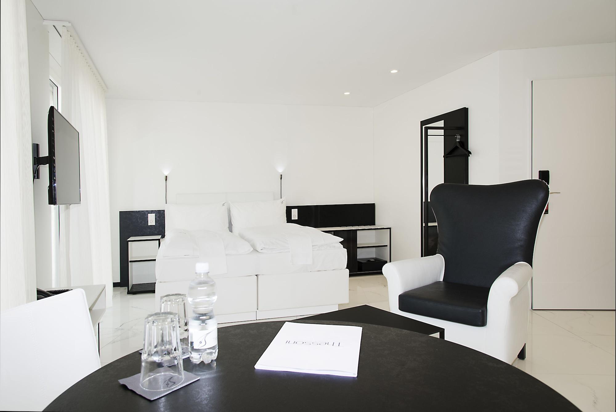 Residence Thessoni Home Zurich -Self Checkin -No Restaurants-Short&Longstay Regensdorf Bagian luar foto
