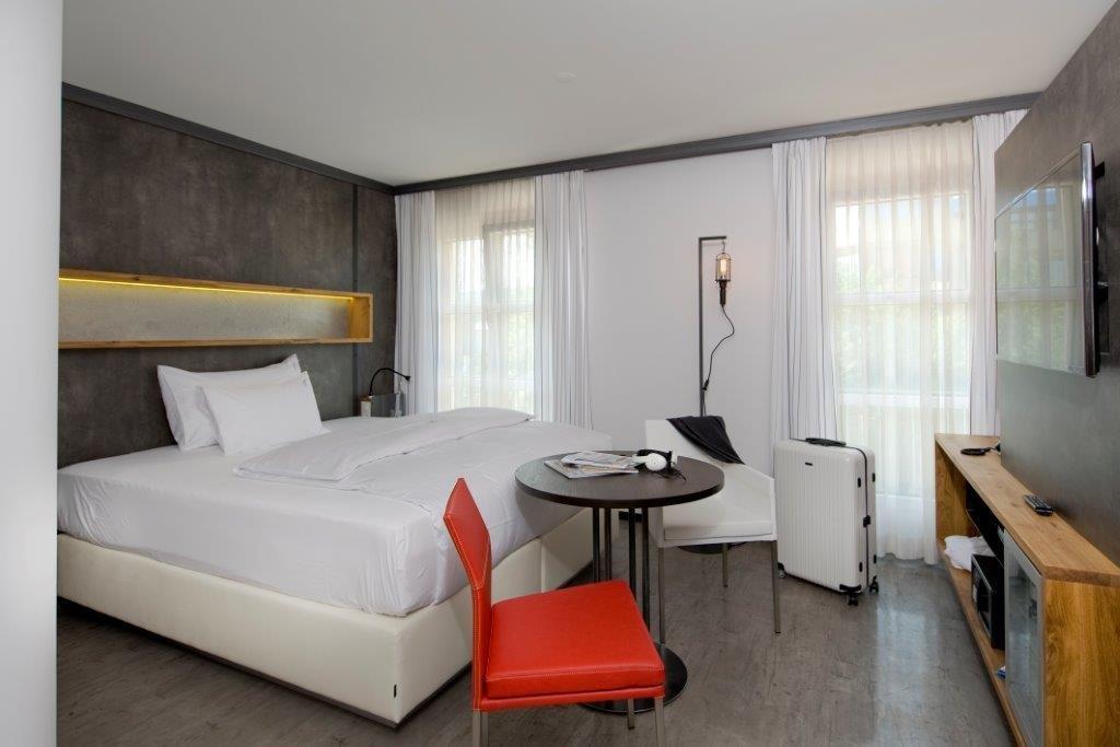 Residence Thessoni Home Zurich -Self Checkin -No Restaurants-Short&Longstay Regensdorf Bagian luar foto