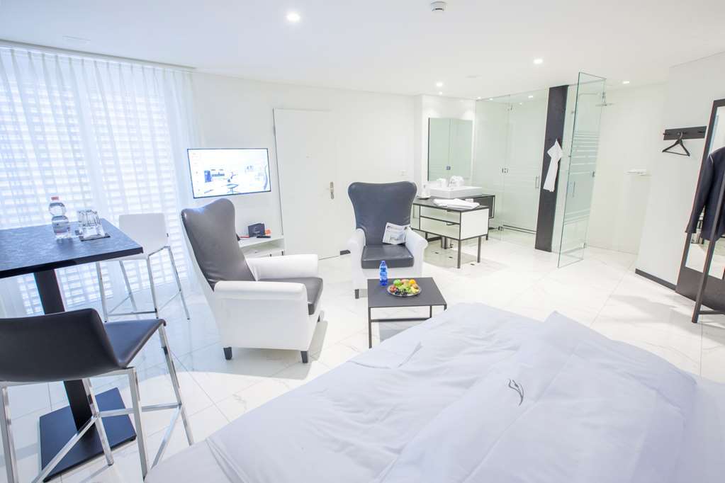 Residence Thessoni Home Zurich -Self Checkin -No Restaurants-Short&Longstay Regensdorf Ruang foto